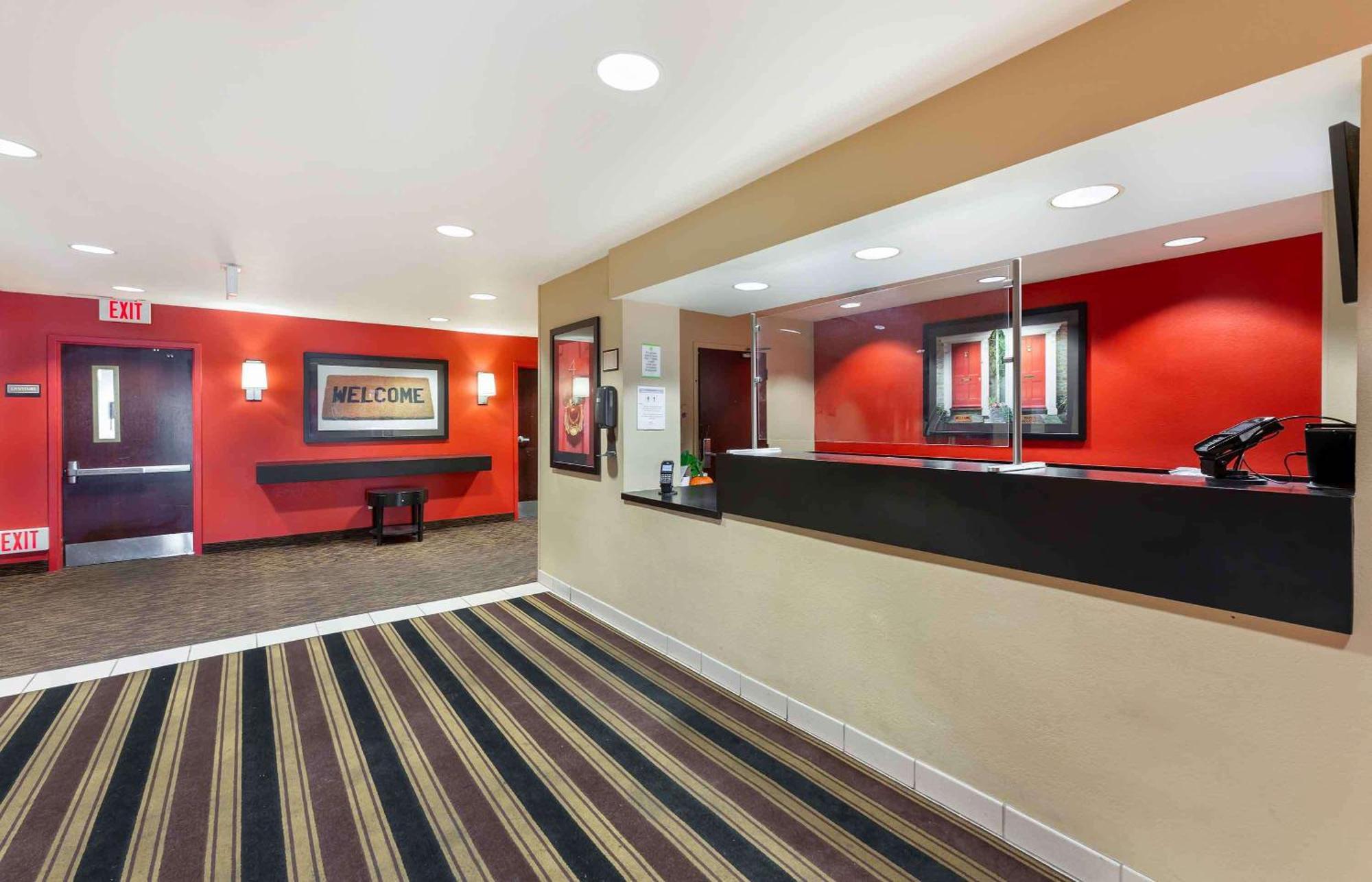 Extended Stay America Suites - Cleveland - Бруклин Экстерьер фото